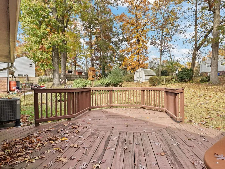 5321 Ravensworth Rd — Photo 17
