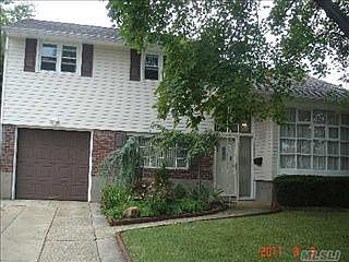 1st image of 323 Clearmeadow Dr