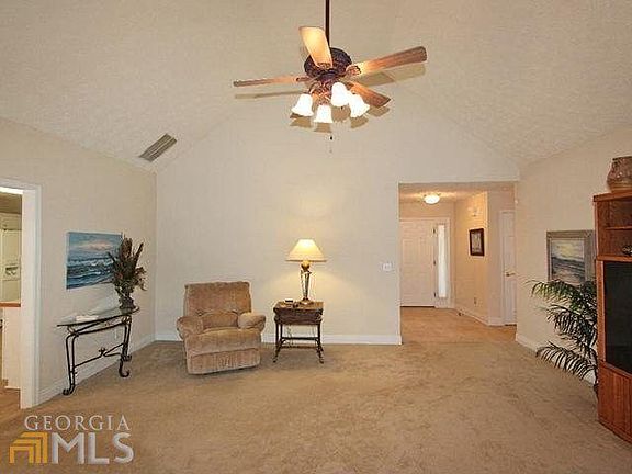 4th image of 50 Lindsey Ct