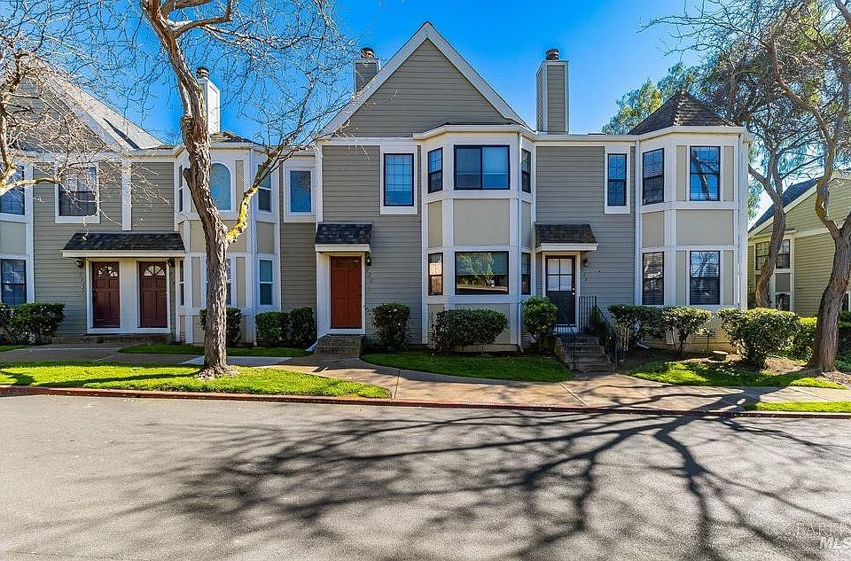 1st image of 720 Military Street E
