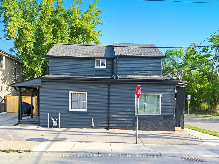 2 Windsor St #2 — Photo 16