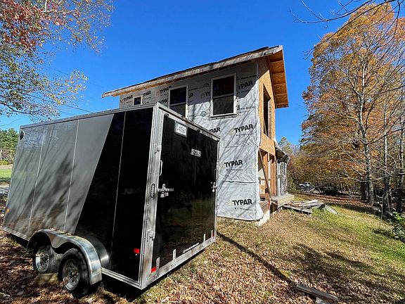 5th image of 8 Science Hill Road