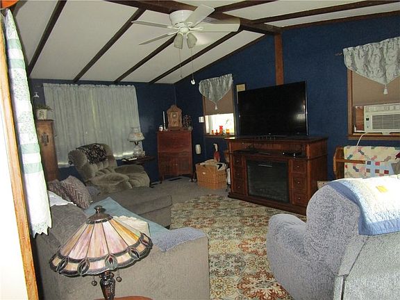 2nd image of 585 Scott Ave