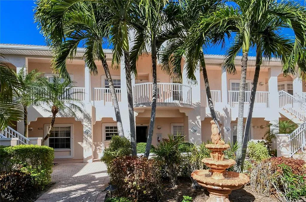 2 bed, 2.0 bath, 1147 sqft, $2,500 — Photo 2