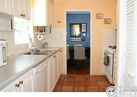 5th image of 4515 Saint Clair Ave
