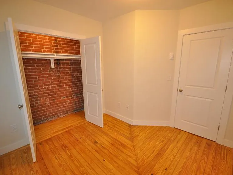 20 Sussex St #1 — Photo 10