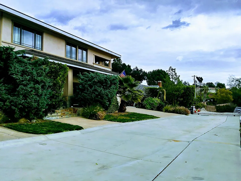 1572 Silverwood Dr