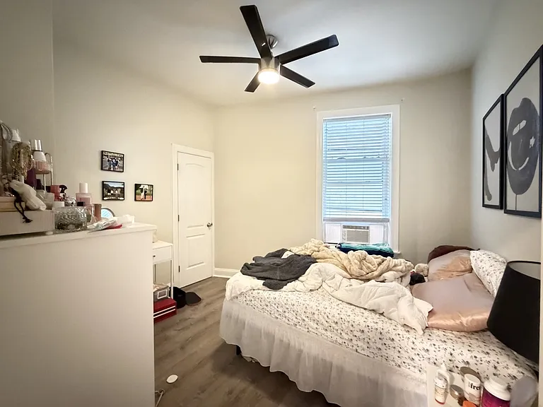 854 W George St #4 — Photo 18