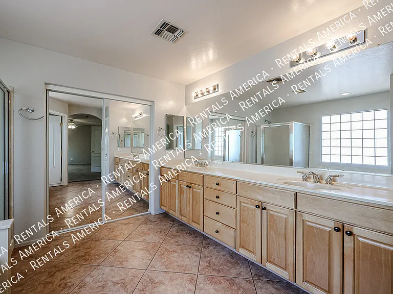 1155 E Winchester Pl — Photo 51