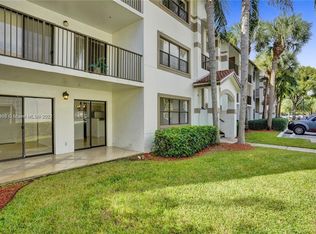 620 S Park Rd #12-2, Hollywood, FL 33021