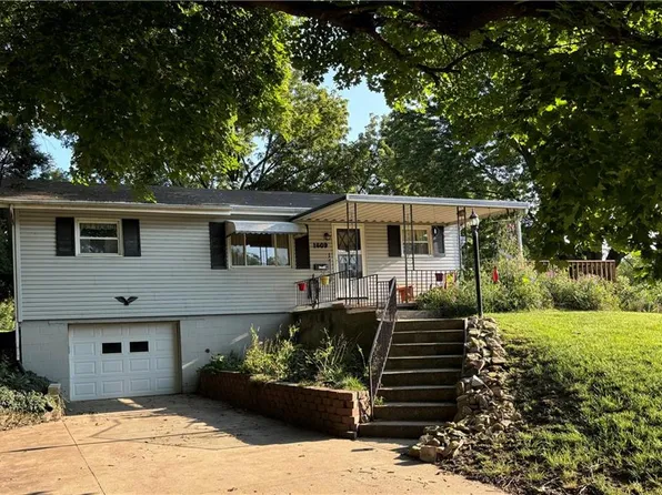 1609 Green Valley Rd, Saint Joseph, MO 64505