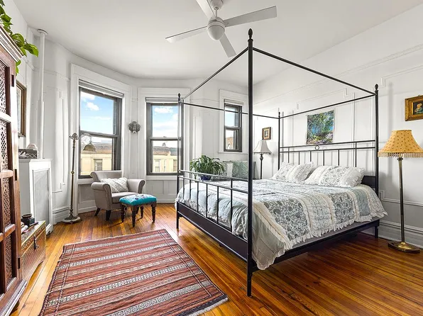 454 15th St APT 3R, Brooklyn, NY 11215