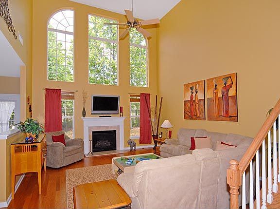 2-Story Family Room