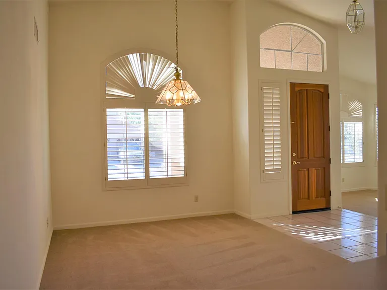 5410 E Campo Bello Dr — Photo 2