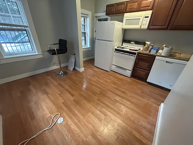 2254 Bryn Mawr Ave #3 — Photo 19