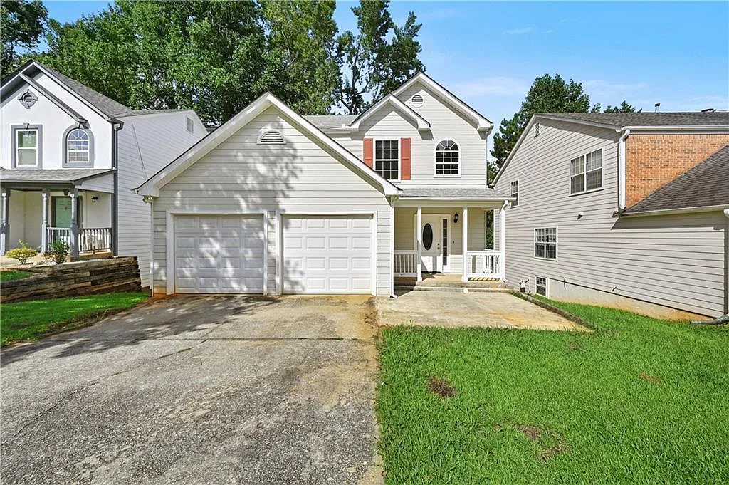 3 bed, 2200 sqft, $2,100 — Photo 2
