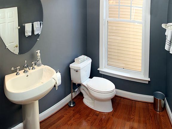 Main Lvl Powder Room