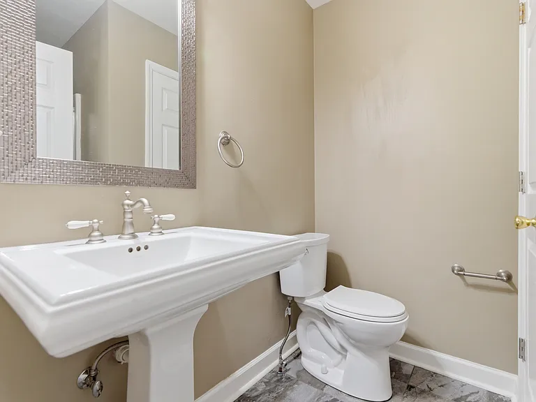 3313 Dockside Dr — Photo 11