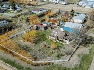 102 E County Rd, Warner, AB T0K2L0