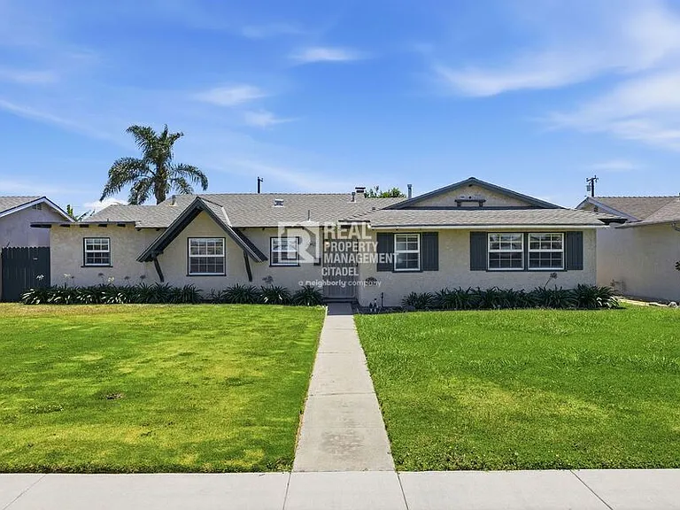 5082 Edinger Ave — Photo 41