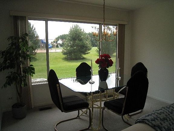 3rd image of 4282 Larkspur Ln