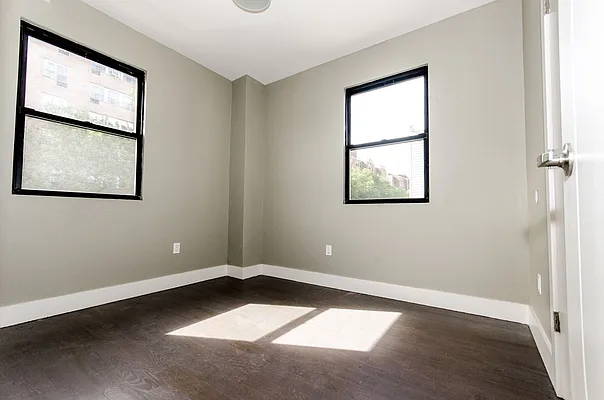 Rented by EXR | media 20