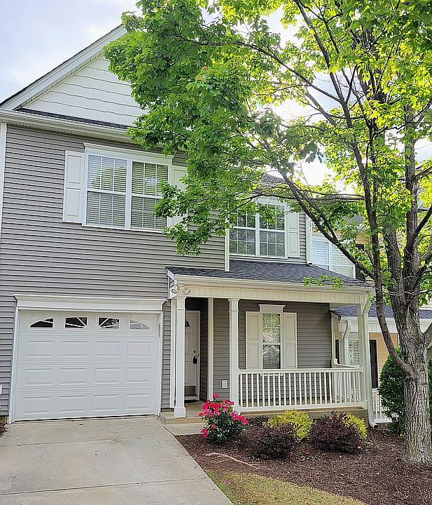 1st image of 216 Cedar Crossing Ln