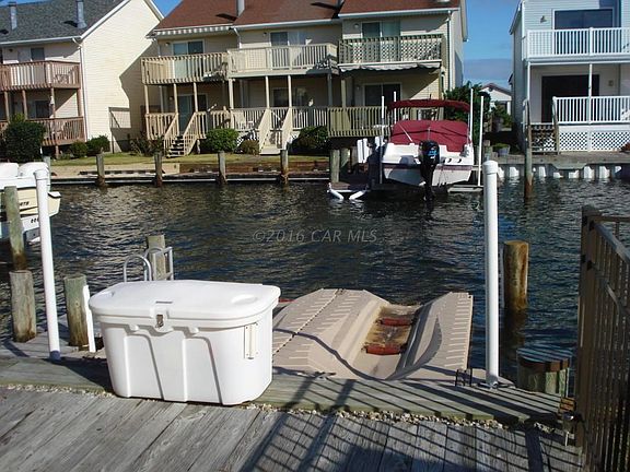 dock & dock box
