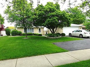 19815 S Schoolhouse Rd, Mokena, IL 60448