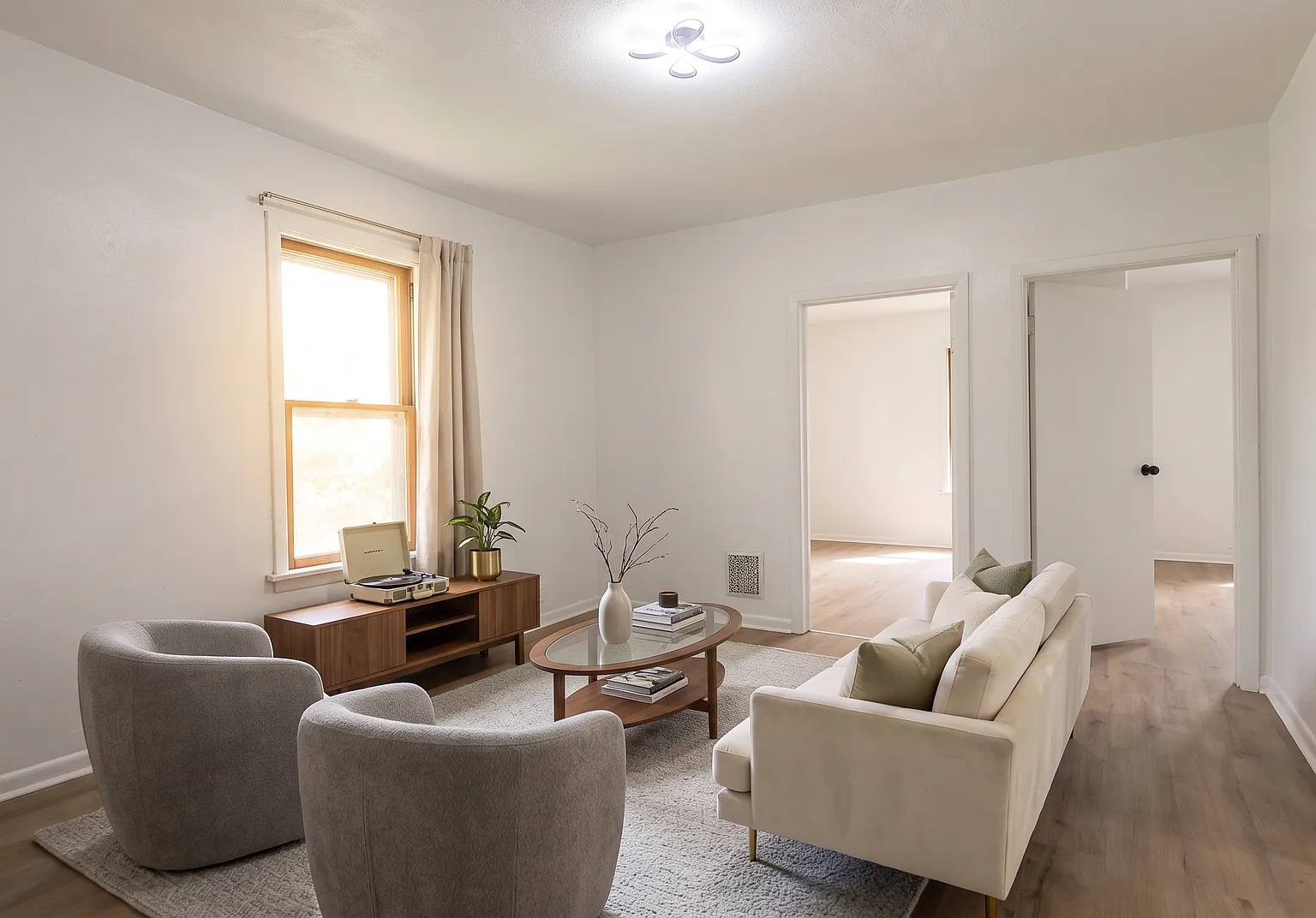 Section 8 and Eden Welcomed! New 4 bed room 2 bath in Lorain! — Photo 3