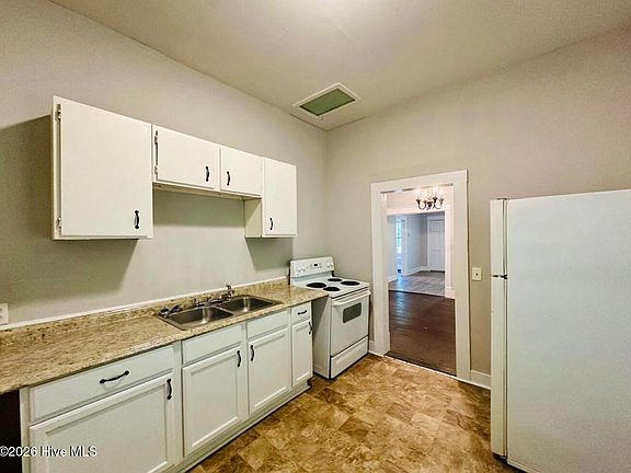5th image of 815 S 5th Avenue