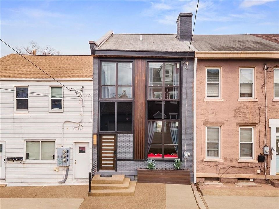 1st image of 131 44th St
