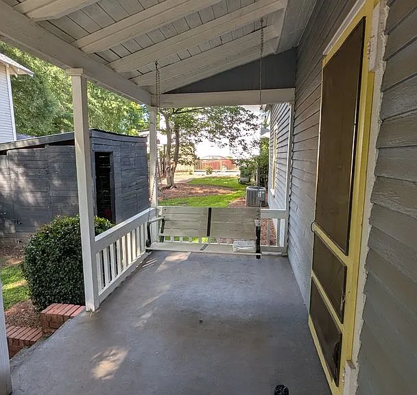 700 Radford St — Photo 6