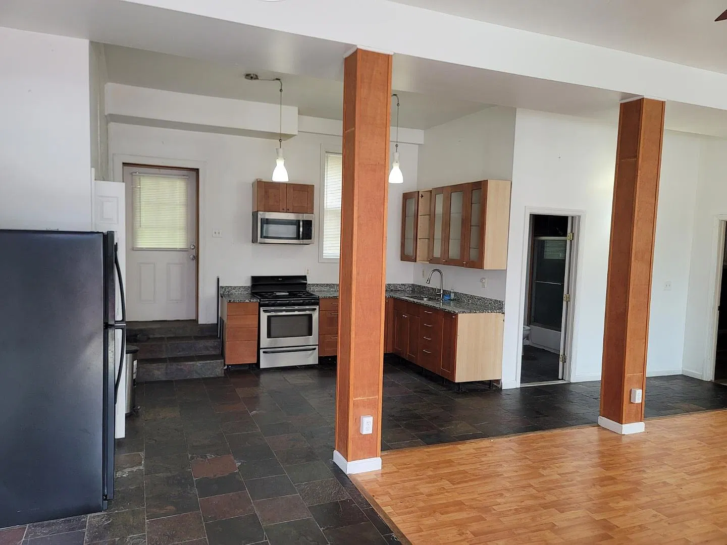 2 bed, 1300 sqft, $1,850 — Photo 3