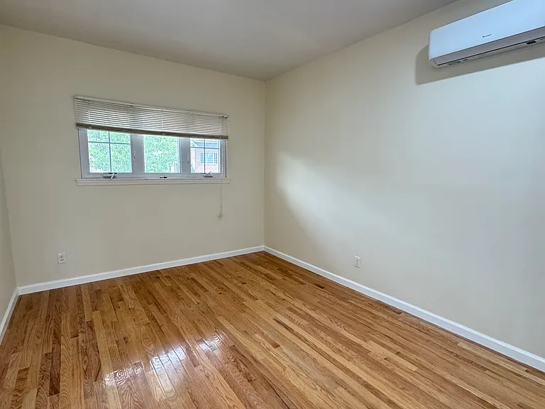 880 Sinclair Ave #1 — Photo 12