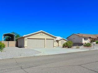 393 Buckskin Dr, Lake Havasu City, AZ 86404
