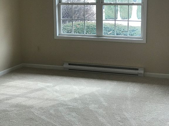 3rd image of 29 Sunbrook Ln #3