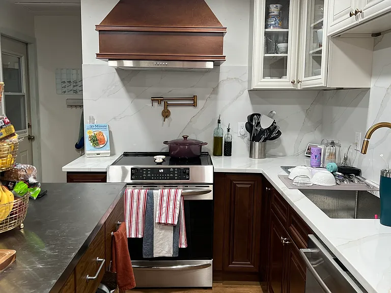 90 Coral Dr — Photo 2