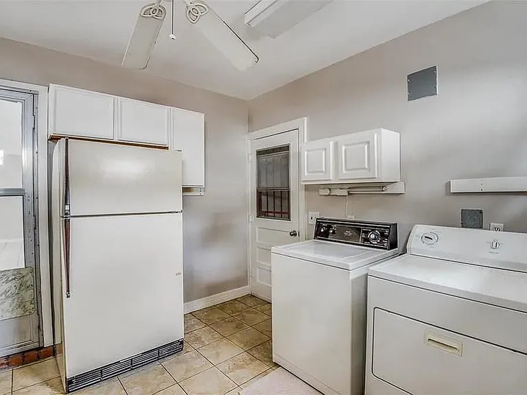 2322 Ansbury Dr — Photo 20