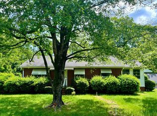 417 S Greensboro St, Carrboro, NC 27510