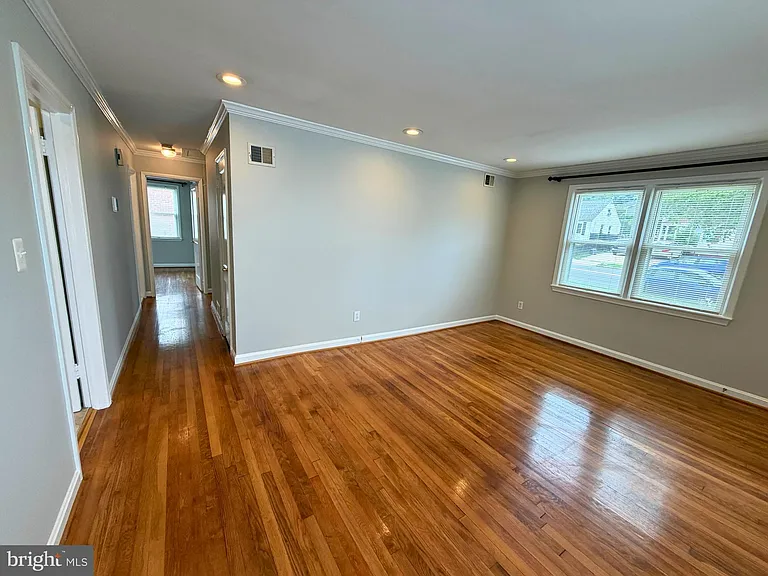 6825 Westmoreland Rd — Photo 6