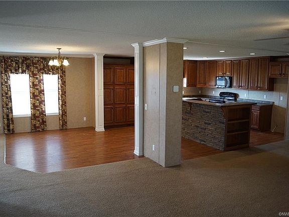 2nd image of 208 Black Oak Dr