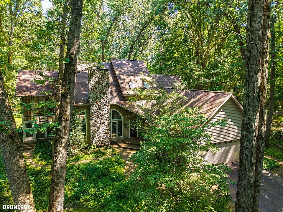 1st image of 2705 W Glenlord Rd