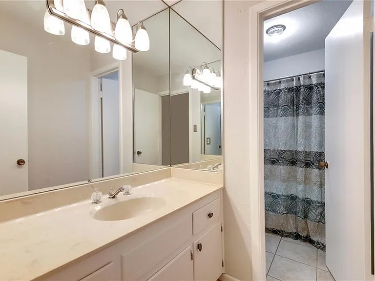 7409 Shadow Hill Dr #101 — Photo 11