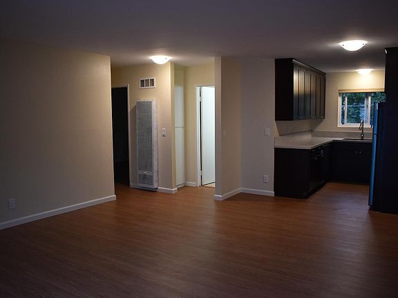 2nd image of 4245 Central Ave APT 3