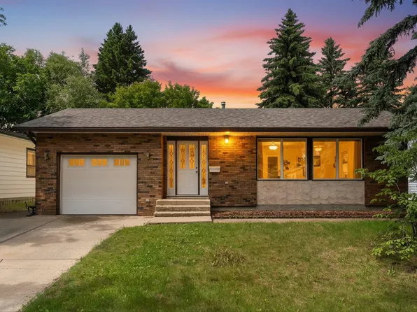 44 Arlington Dr, Saint Albert, AB T8N 2V5