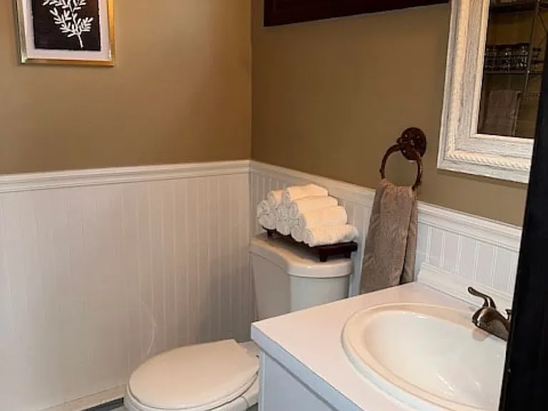 119 Saunders Dr — Photo 12