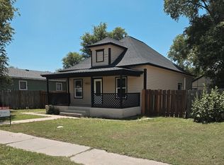 903 N 12th St, Garden City, KS 67846