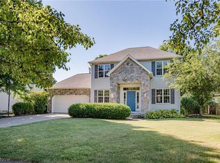 27057 Laurel Ln, Olmsted Township, OH