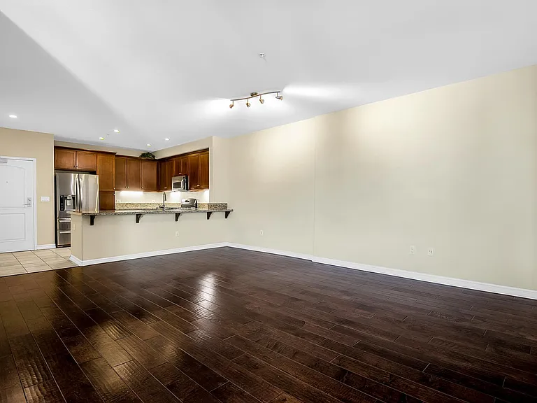 629 Traction Ave #616 — Photo 11
